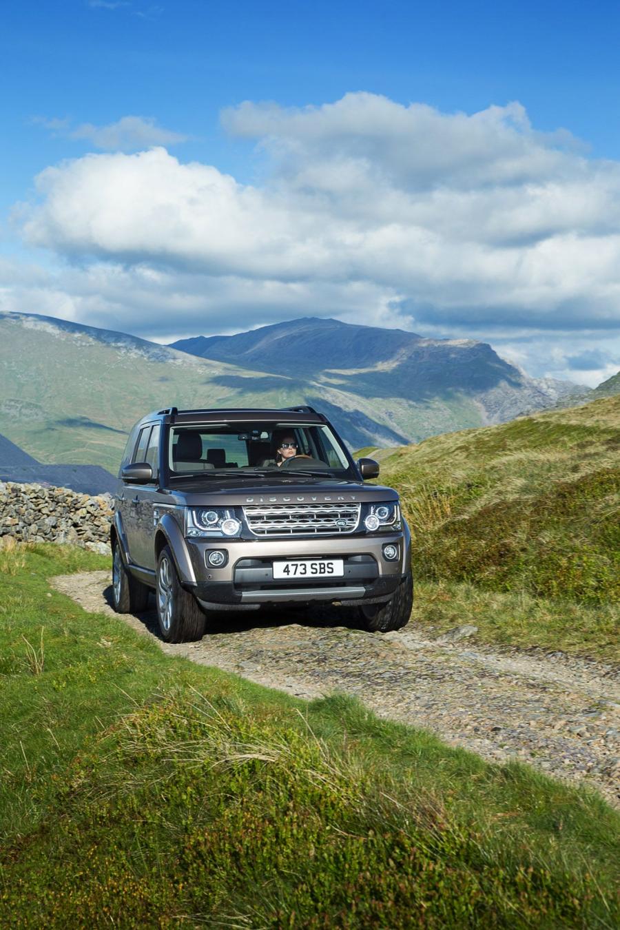  Land Rover Discovery 2015 года  (фото 10 из 22)